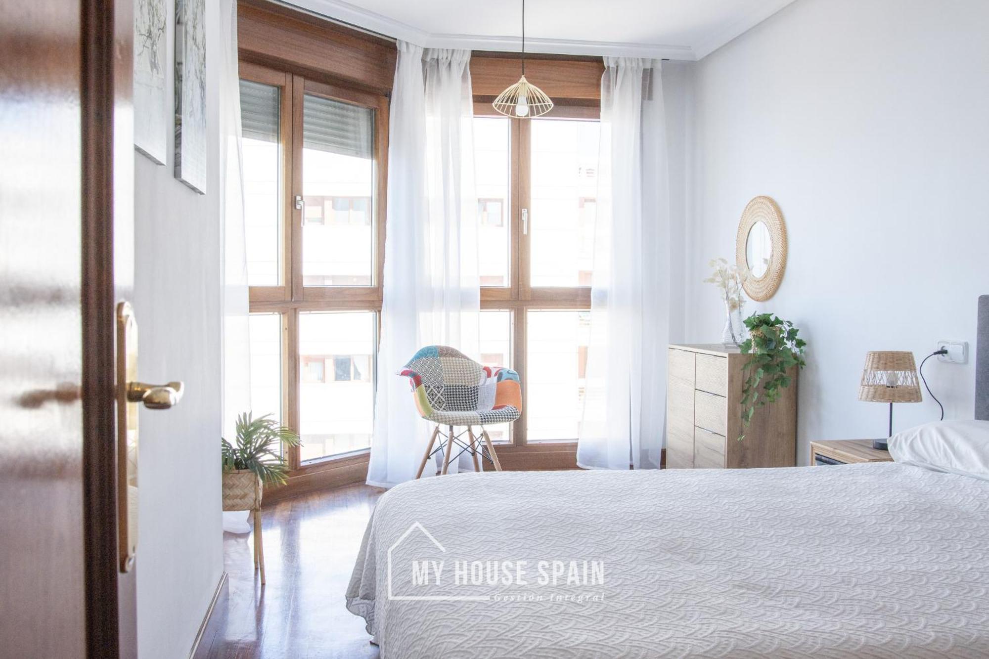 Myhousespain - Playa De Poniente, Con Vistas Al Mar Y Parking Gratuito Apartamento